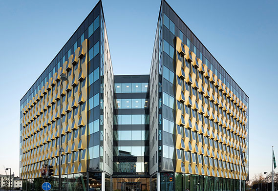 “Citypassagen”, a contemporary architecture and sustainable footprint office building in Sweden
